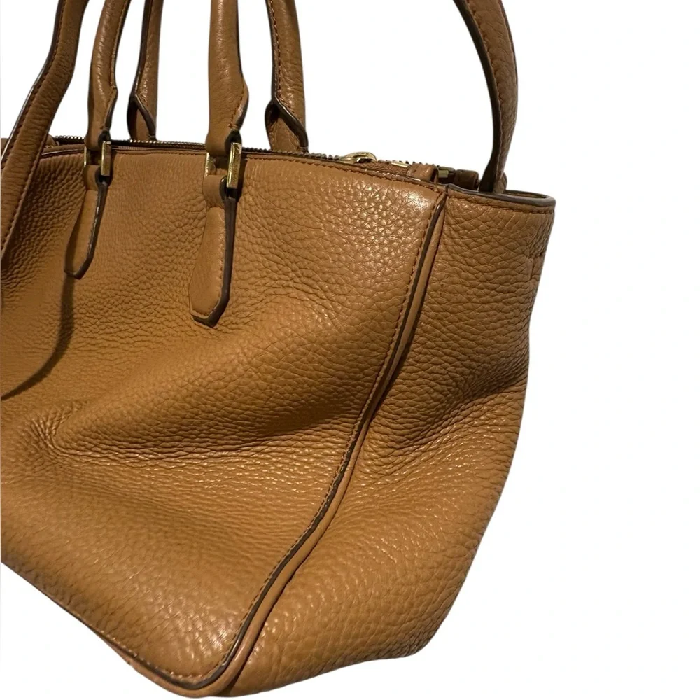 TORY BURCH Robinson Pebbled Leather Tote Bag Satchel Tan